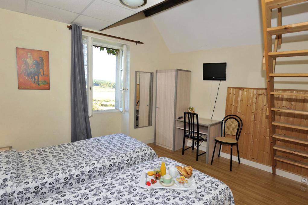 Le Compostelle Hotel Vezelay Room photo